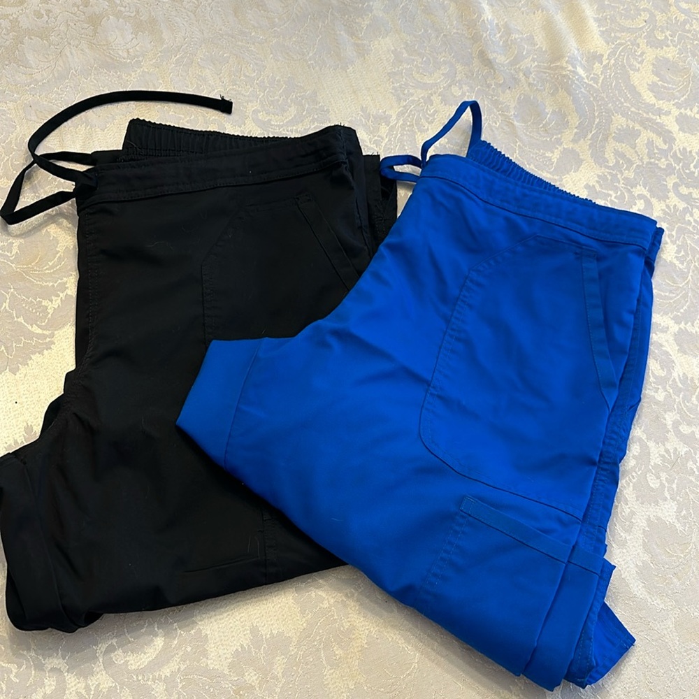 Women’s scrub pants 2 pair